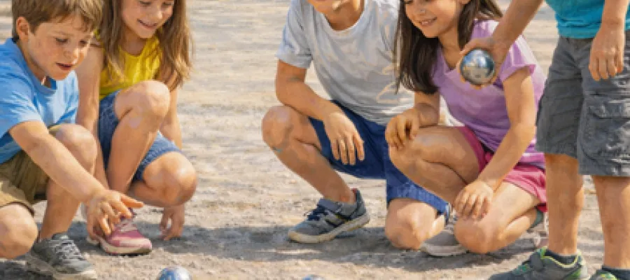 Llença, apunta y gaudeix: això és la petanca!!!
